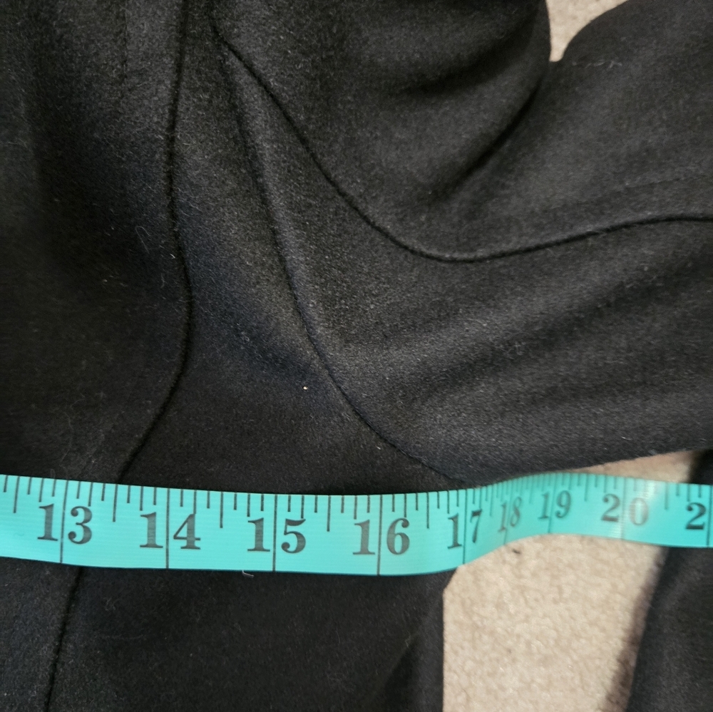 MAX MARA Virgin Wool Cropped Black Peacoat. Gold Buttons, High Ribbed Collar. M - Picture 11 of 12